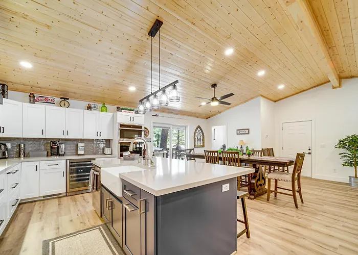 Fire Pit + Trail Access: Spacious Ferienhaus Happy Jack