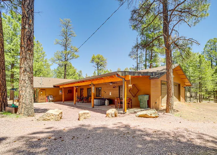 Ferienhaus Fire Pit + Trail Access: Spacious *